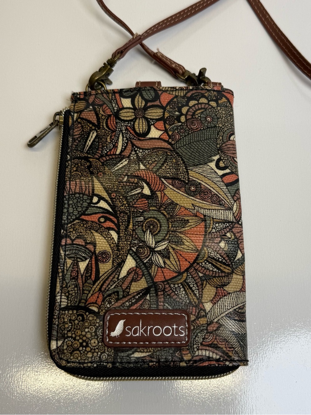 Sakroots Woman’s Clutch Wallet Pockets Crossbody Phone holder Travel Organizer